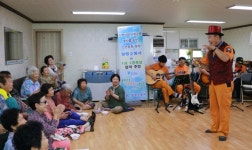 양평·여주·이천소방서 소방관 어우러지기, 양평 백안1리서 작은 음악회 가져