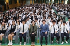 유은혜 사회부총리 겸 교육부 장관, 광명시 방문