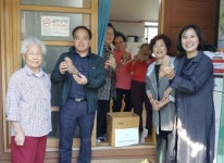 [P광주뉴스] 광주시 남한산성면 새마을가족 및 생활개선회, 경로당에 따끈한 사랑의 고구마 전달