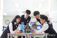 [특목고 탐방] 분당경영고, 학생들이 직접 경영하는 교내 카페… 실무능력·매출까지 잡다