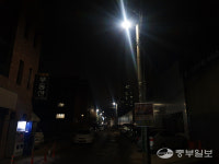 적색등에서 백색등으로…십정동 빌라촌 밝아졌다