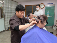공군 제15특수임무비행단, 성남 고등동·세곡동 복지회관·경로당에서 의료·미용 대민지원 실시