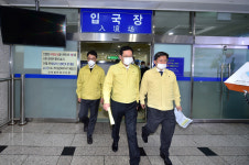 전문적 대응 해주기를… 박남춘 인천시장, 코로나바이러스 현장 점검