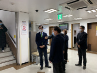 [e평택소식] 건강 꼭 챙기길… 정장선 시장, 신종 코로나 선별진료소 격려 방문