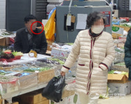 인천 남촌농산물도매시장 일부 상인들, 시장서 버젓이 흡연