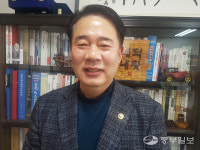 [사람in] 한길룡 파주시소상공인연합회장 자발적인 나눔이 사랑의 온도 높이는 참봉사죠