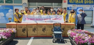 [e여주소식] 어버이날 맞이… 여흥동지역사회보장협의체, 거동불편 어르신 실버카 지원