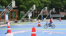 [중부포토] 야외 농구장도 폐쇄