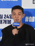[중부포토] 영화 '살아있다' 시사회서 답하는 유아인