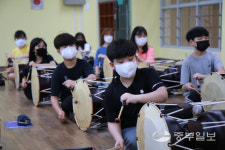 안성 용머리초교, 6학년 장구수업 실시