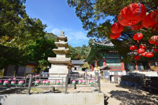[경기도의 아름다운 사찰] 긴 밤을 걷는 누군가를 위한 불빛… 가평 현등사