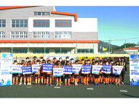 용인시체육회, 지역아동센터·어정초 축구부에 체육용품전달