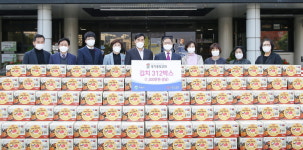 [e의왕소식] 따뜻한 겨울 되세요…경기중앙교회, 의왕시 어려운 이웃에 김치 기부