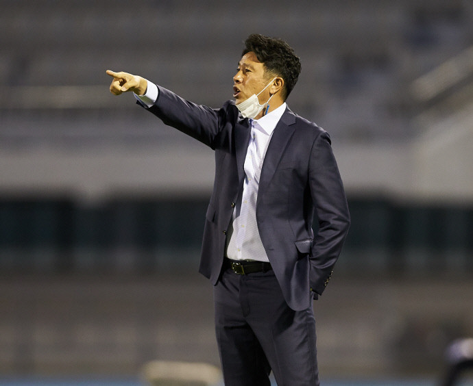 서울 이랜드FC 감독 김도균, 승강 놓친 것 아쉽지만 실패가 아닌 성장의 계기로 밝혀