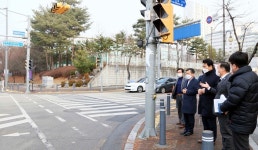 [e용인소식] 어린이 통학 안전 위해…백군기 용인시장, 마북동 교동초 등 6개 초교 일원 점검