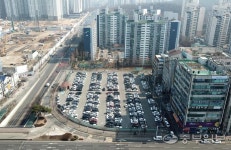 [민원현장] 수원 화서역 환승주차장, 매일 오전 9시 만차… 주민들 주차난 어쩌나