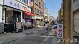 코로나 개강 3번째 맞는 대학가… 점심·저녁 구분없이 온종일 허탕