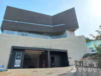 [리뷰] 빛과 영상이 만들어낸 또 다른 세계, 용인 갤러리 위서 즐겨요