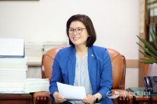 황경희 수원시의원 주거·문화·기업 결합 콤팩트 시티로 성장해야