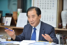 [민선7기 3년] 박윤국 포천시장 포천 100년 먹거리 준비한 시기… 미래성장형 도시로 도약하겠다