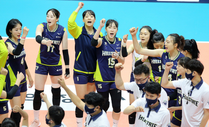 GS칼텍스와 현대건설, 2024 통영·도드람컵 프로배구대회 4강 진출!