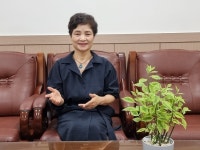 [우리학교 최고] 이일숙 노진초 교장 모든 학생이 행복한 교육 문화 만드는 데 노력