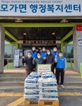 이웃 사랑 실천…이천시 모가면 바르게살기협의회, 행복한 동행 성품 백미 600kg 기탁