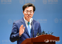 대답하는 김동연 더불어민주당 경기도지사 후보