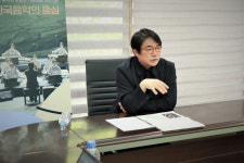원일 경기시나위오케스트라 감독 국내외서 시나위 알리는 한 해 될 것