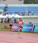 인일여고 신현진, 춘계중·고등학교육상경기 여고부 200m 정상 질주