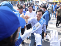[동행취재] 파란31 대장정 나선 김동연… 일할 기회를 달라 목청