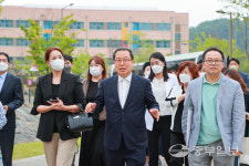 조광한 남양주시장, 다산중앙공원 방문해 도서관 발전 방안 논의