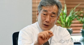 [와이드 인터뷰] 이형환 중앙대학교 안성부총장 AI가 맞춤전공 추천하는 대학, 인공지능 캠퍼스 모델 만들 것