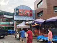 [우리동네 맛시장]  안성중앙시장, 한우국밥·시인이 뽑는 참기름… 반세기 지켜온 상인들의 역사