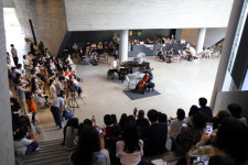 미술관을 가득 채운 첼로 선율… 홍진호, 조윤성의 뮤직토크 성료