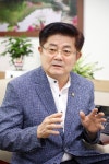[인터뷰] 정영모 수원시의회 복지안전위원장 수원 세 모녀 사건 재발 막기 위해 복지사각지대 위기 가정 발굴 최선