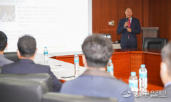 [저널리즘 특강-6회] 안백수 언중위 교육연구팀장 기사의 객관성·신뢰성… 항상 고민해야