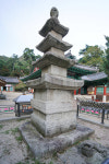 [인문기행 경기도의 전통사찰 38] 바위산에 둥지튼 사찰, 중생들의 간절함이 켜켜이 쌓이다…가평 현등사