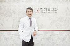 [와이드인터뷰] 공포 대신 행복을 전합니다…마음까지 치유하는 안 아픈 치과 김기록 원장