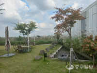 [우리동네 책방여행] 교단 떠난 국어교사 부부 책방에 산다…평택 아르카북스