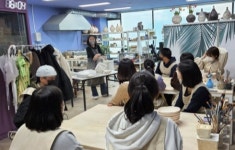 의왕시학교밖청소년지원센터, 문화체험 프로그램 도자기 공예 운영