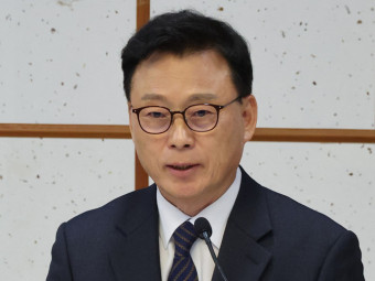 [1보] 더불어민주당 신임 원내대표에 3선 박광온 선출