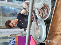 [우리동네 맛시장] 추억을 팝니다…군 전역 후에도 다시 찾는 최북단시장 연천 전곡전통시장