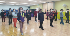 건강 도시로 거듭날 수 있도록… 안양시, 어르신 태극권 체조교실 등 건강생활 프로그램 운영