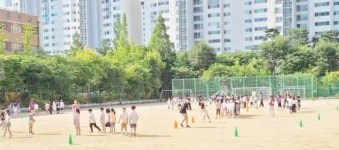 [교육이 미래다] 아침 체육활동 경쟁 치열