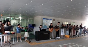 화성 세정초등학교, 추석 맞아 사제동행 등굣길 버스킹 실시