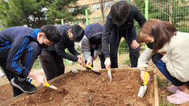 배움의 기쁨, 나눔의 행복이 가득한 텃밭… 인천 석남중학교 환경생태수업 프로젝트