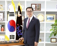 [힘내라!인천중기] 황현배 인천산업유통사업협동조합 이사장 대다수 제조업체 인력난 심각… 정부 지원 절실