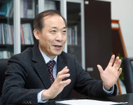 [2024 문화 비전] 최문환 한국도자재단 대표 도자는 문화이자 제조업… 수익 창출 네트워크 만들 것