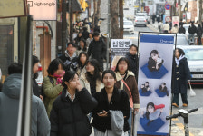 [현장 속으로-수원 행리단길②] 쏟아지는 해시태그… 행궁동은 어떻게 #핫플맛집이 됐나